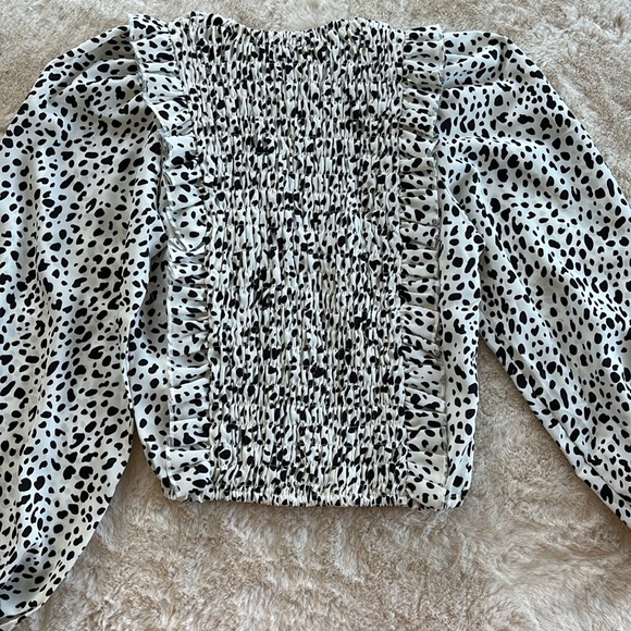 Nasty Gal Collection Dalmatian print long sleeve blouse, size 2 - Picture 6 of 6